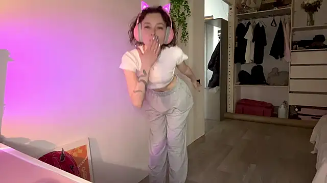 SlunkRear online show from 11, 2, 2026