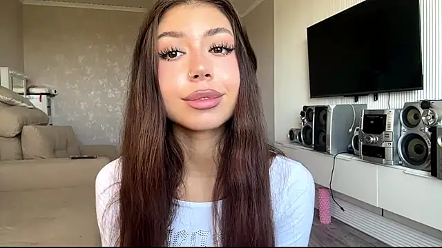Snapshot of You_Club_Winx chatting on 16, 5, 2026 You Club Winx online show from 16, 5, 2026
