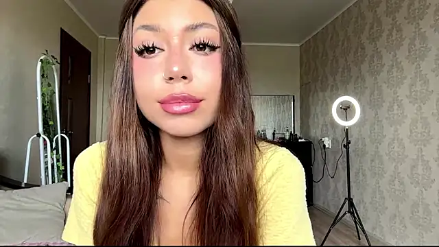Snapshot of You_Club_Winx chatting on 5, 6, 2026 You Club Winx online show from 5, 6, 2026