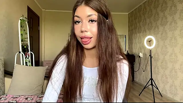 Snapshot of You_Club_Winx chatting on 7, 6, 2026 You Club Winx online show from 7, 6, 2026