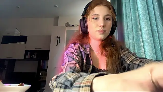 AliceCarrol online show from 21, 2, 2026