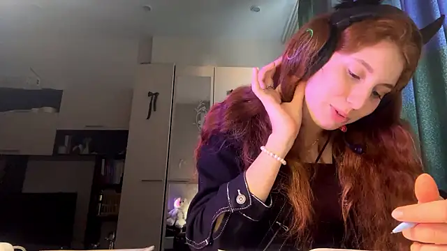 AliceCarrol online show from 12, 3, 2026