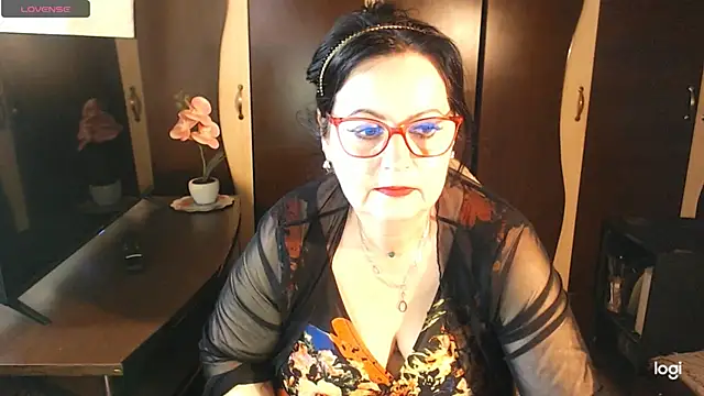 exiMIlf online show from 18, 4, 2026