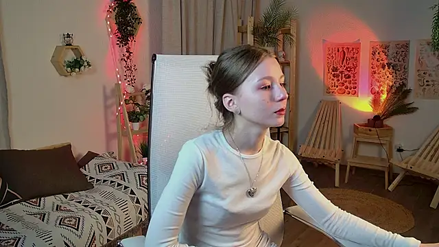 ElliFrankenweenie online show from 11, 4, 2026