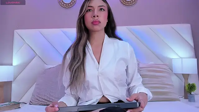 ValeryGomezz online show from 23, 4, 2026