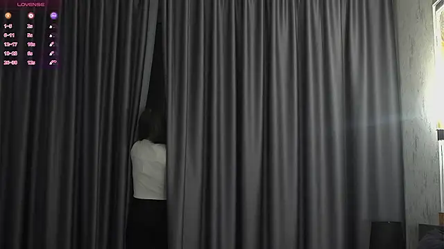 Snapshot of MarenCalarco chatting on 9, 3, 2026 MarenCalarco online show from 9, 3, 2026