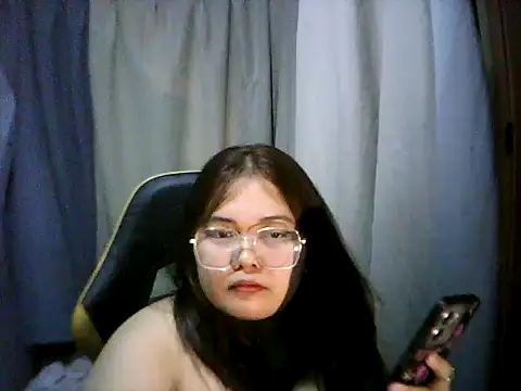 Snapshot of xia_xoxo_ chatting on 8, 5, 2026 xia xoxo online show from 8, 5, 2026