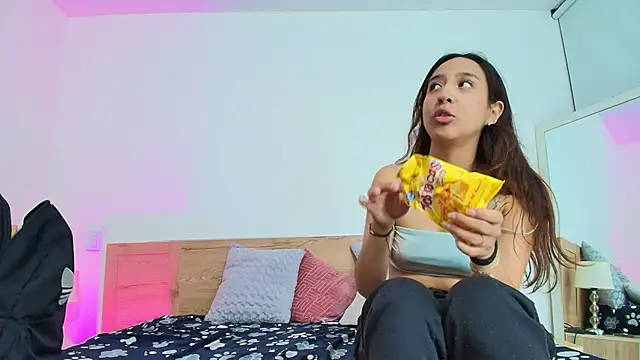 Gaia n Nix online show from 24, 4, 2026