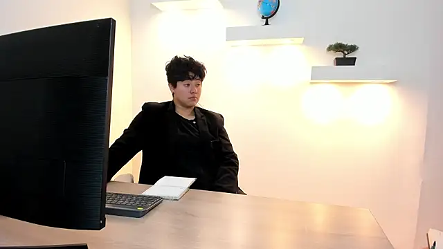 Snapshot of Gaia_n_Nix chatting on 15, 5, 2026 Gaia n Nix online show from 15, 5, 2026