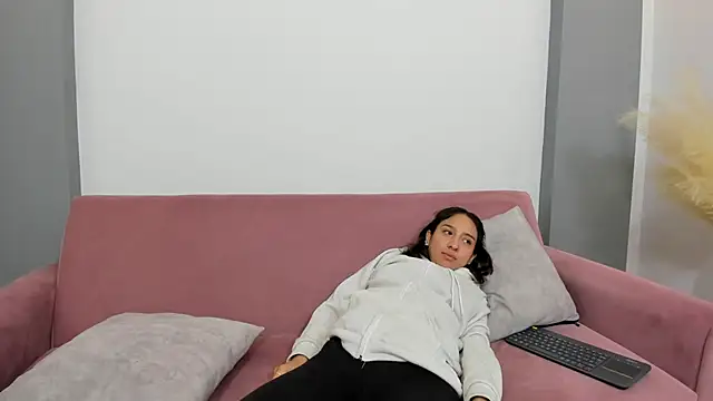 Snapshot of Gaia_n_Nix chatting on 16, 5, 2026 Gaia n Nix online show from 16, 5, 2026