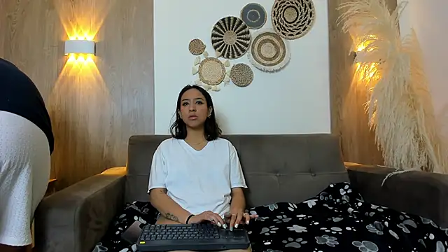 Snapshot of Gaia_n_Nix chatting on 29, 5, 2026 Gaia n Nix online show from 29, 5, 2026