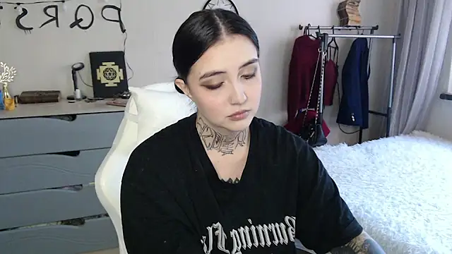 Rin Tozier online show from 22, 5, 2026