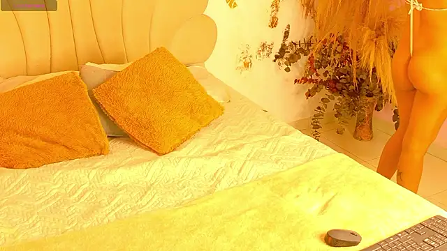 AURORA BLOOM CR online show from 14, 3, 2026