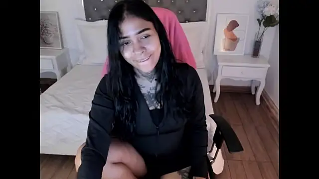 Aisha Haddad online show from 12, 6, 2026