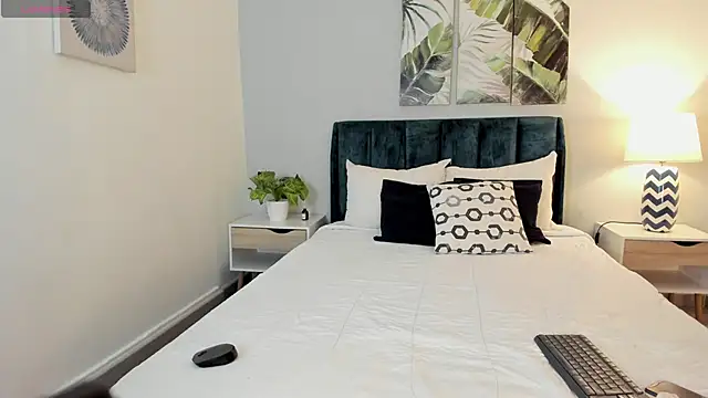 AgathaBloom  online show from 27, 2, 2026