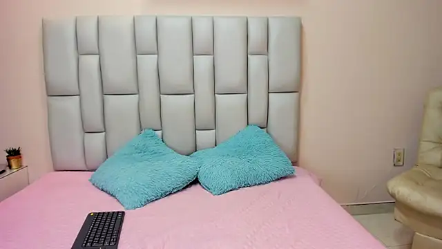 sugar doll1 online show from 20, 2, 2026