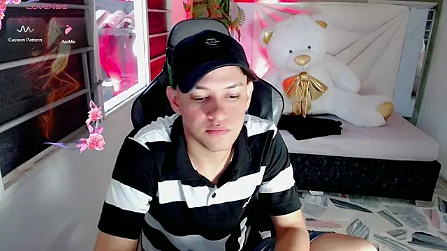 Top and bottom online show from 21, 4, 2026