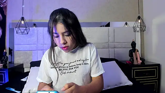 CloheBell online show from 26, 4, 2026