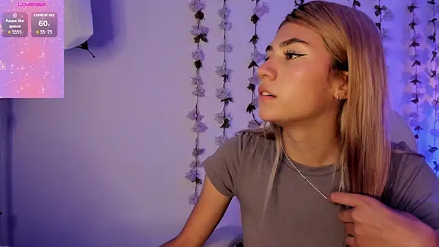 Chris Velvett online show from 15, 4, 2026