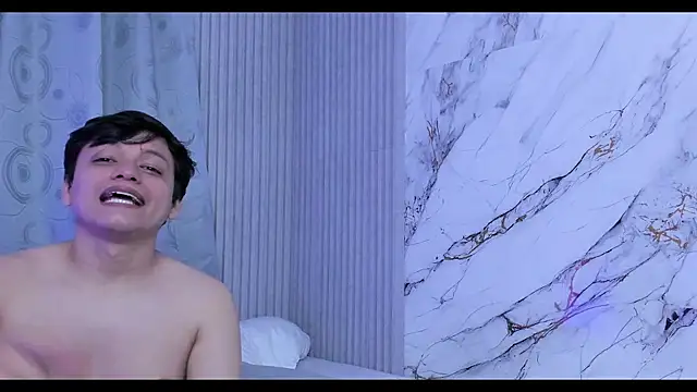 RaiderandRoxie1 online show from 21, 4, 2026