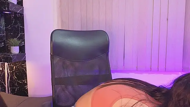 Hanna Williams   online show from 12, 3, 2026