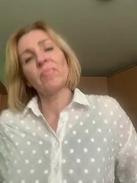 Snapshot of VeltaMur975 chatting on 26, 2, 2026 VeltaMur975 online show from 26, 2, 2026