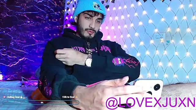 Snapshot of LovexJuxn8 chatting on 7, 5, 2026 LovexJuxn8 online show from 7, 5, 2026