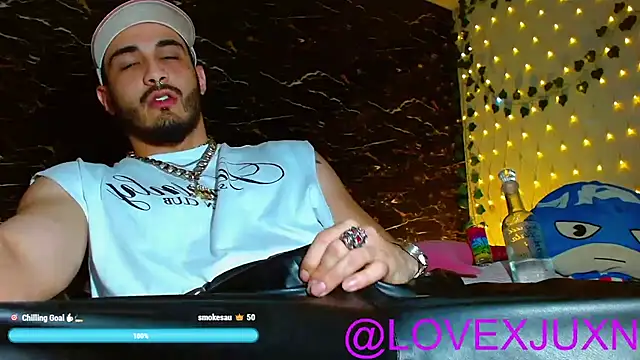 Snapshot of LovexJuxn8 chatting on 7, 6, 2026 LovexJuxn8 online show from 7, 6, 2026
