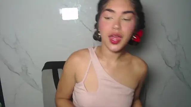 melodyphillips 2  online show from 27, 4, 2026