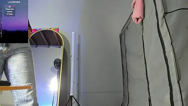 Zaphiro  Sky online show from 5, 3, 2026