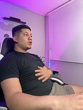  robertobaggioo online show from 4, 4, 2026