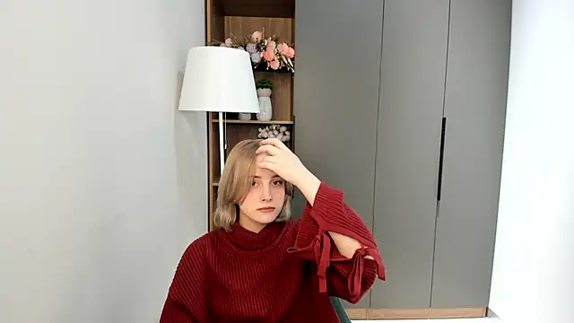 KirstinMcgeady online show from 16, 2, 2026