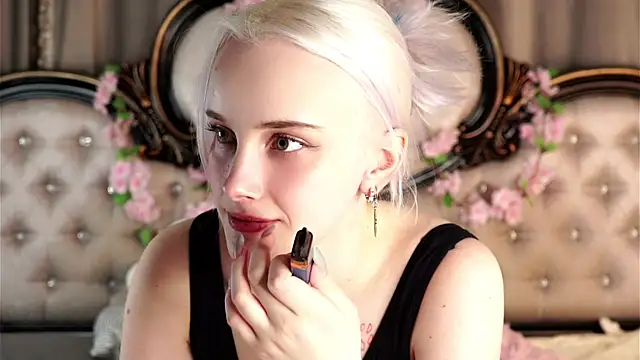 KirstinMcgeady online show from 21, 4, 2026