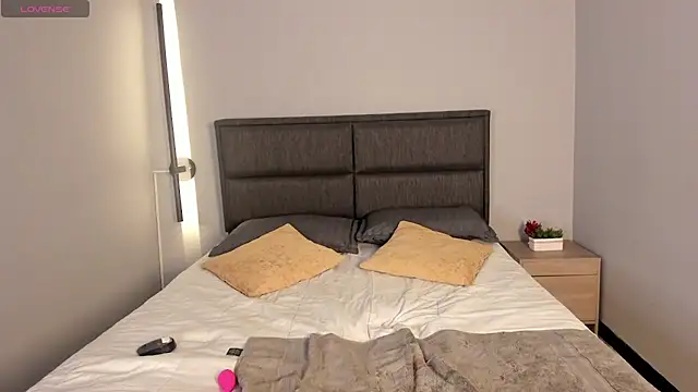 Tamia 25 online show from 25, 4, 2026