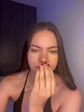 Snapshot of alyabelova chatting on 8, 5, 2026 alyabelova online show from 8, 5, 2026