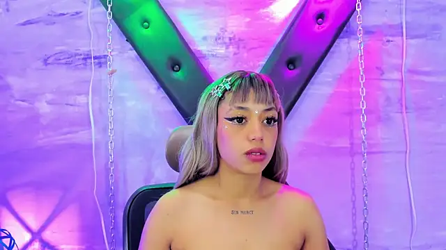 Snapshot of gaiia_uwu chatting on 19, 5, 2026 gaiia uwu online show from 19, 5, 2026