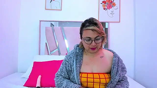 DariaLuca online show from 24, 4, 2026