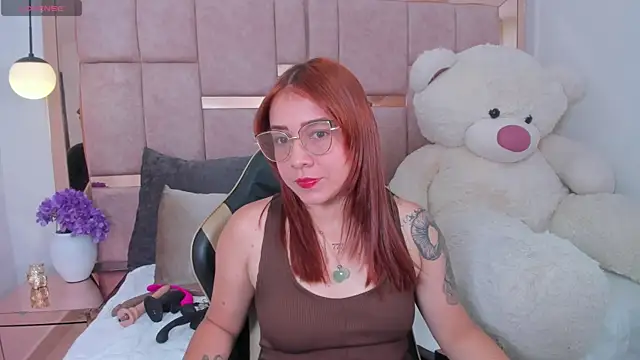 Snapshot of antonella_moon7 chatting on 19, 6, 2026 antonella moon7 online show from 19, 6, 2026