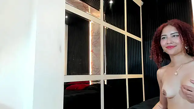 LuciaBeltrann online show from 23, 4, 2026