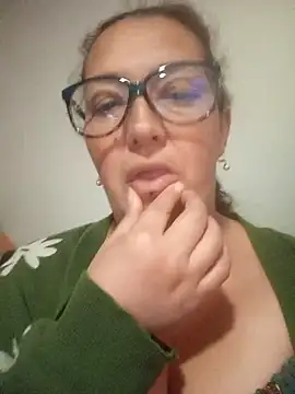  Saraqueen online show from 26, 4, 2026