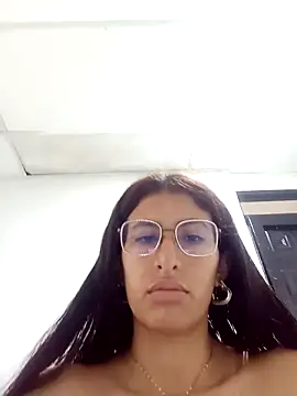 Esperanza  hot online show from 24, 2, 2026