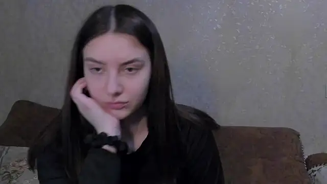 love lina muuur online show from 2, 3, 2026