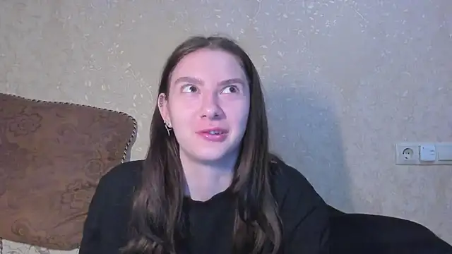 love lina muuur online show from 11, 3, 2026