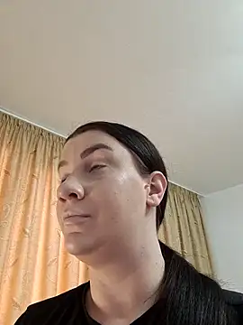 Snapshot of ElaraMystx chatting on 4, 4, 2026 ElaraMystx online show from 4, 4, 2026