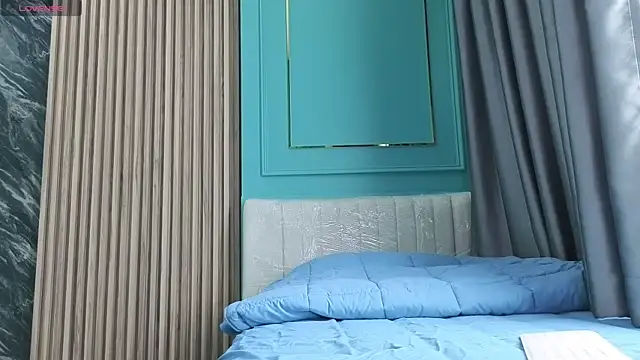 Alittleasaingirl online show from 18, 4, 2026