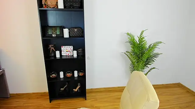 Snapshot of khloe_starrr chatting on 18, 7, 2026 khloe starrr online show from 18, 7, 2026