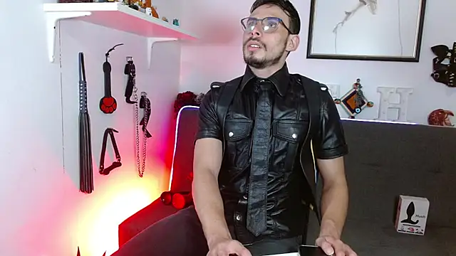 Snapshot of Thom_sam_ chatting on 11, 3, 2026 Thom sam online show from 11, 3, 2026