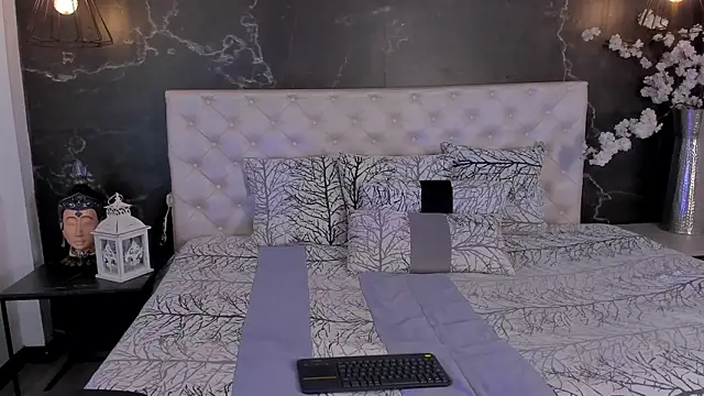 Samantha Dupre online show from 23, 4, 2026