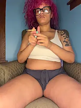 Snapshot of VelvetVixen_735 chatting on 13, 5, 2026 VelvetVixen 735 online show from 13, 5, 2026