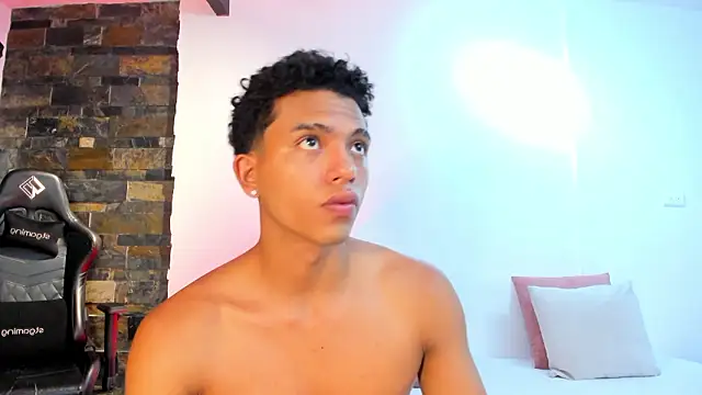 jhoystrong  online show from 13, 3, 2026